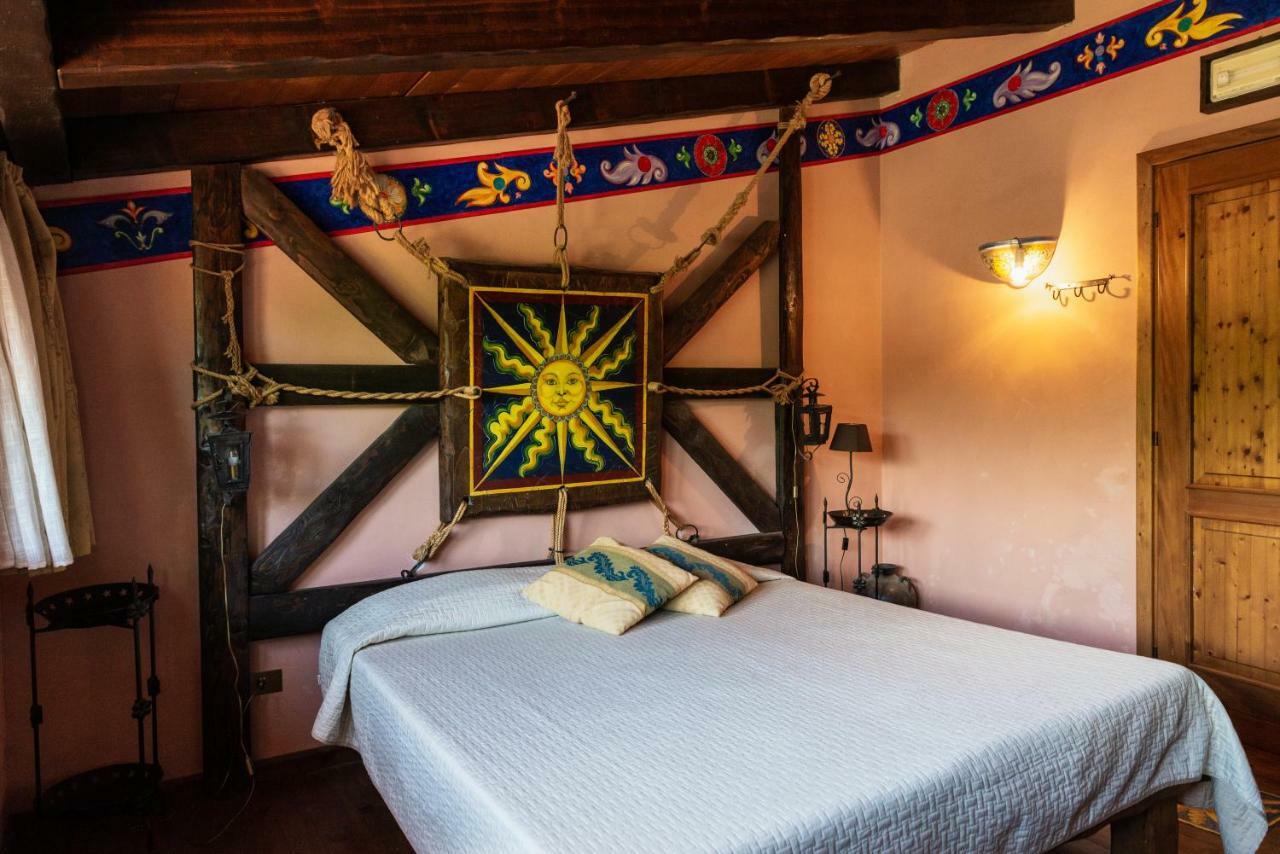 Agriturismo Mezzaluna Malchina ภายนอก รูปภาพ