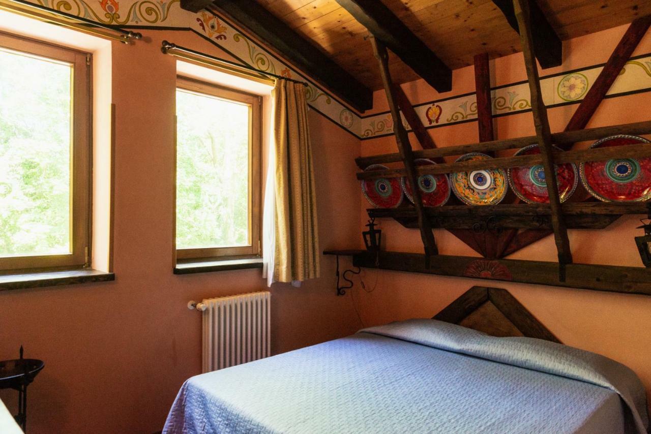 Agriturismo Mezzaluna Malchina ภายนอก รูปภาพ